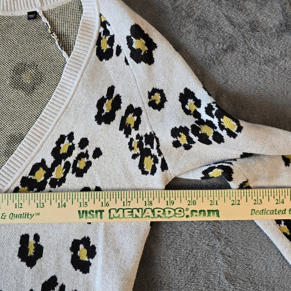 Cabi 5277‎ Leopard Floral Knit Cardigan Sweater Button Front Beige Yellow S - Picture 10 of 15